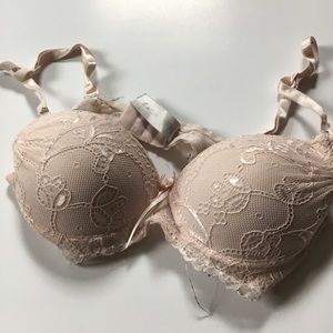 Sophie B. Nice Bra With Lace